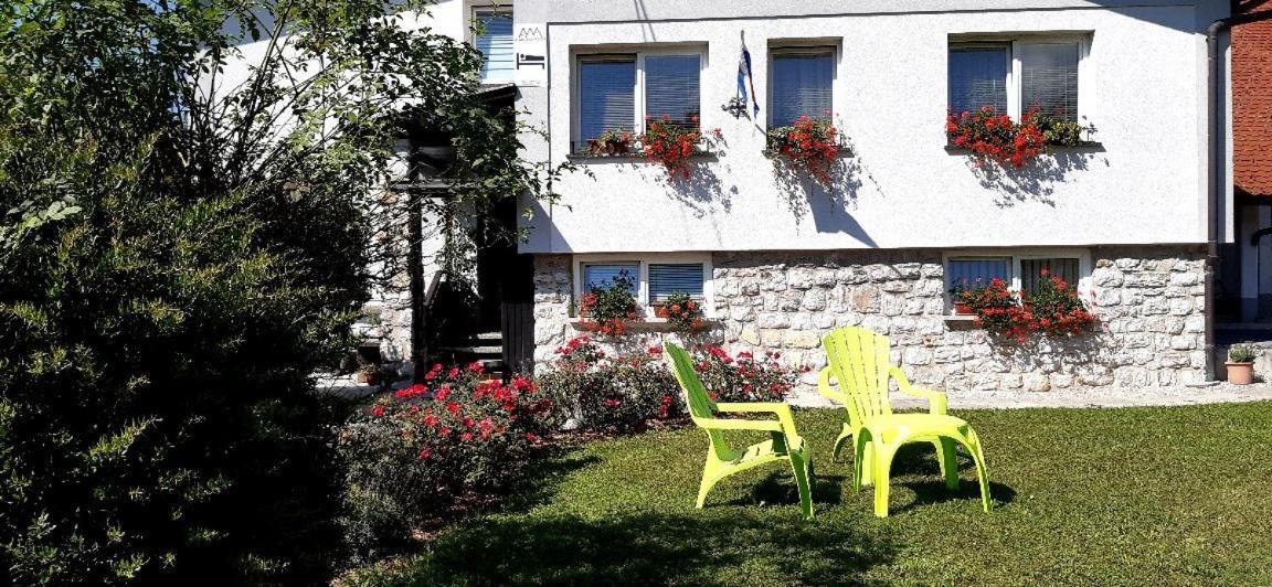 Apartmaji Mojca Križe Zewnętrze zdjęcie